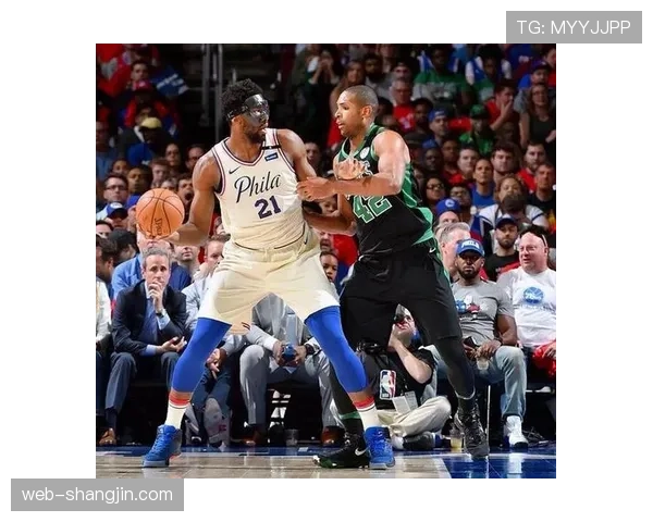 中锋对中锋低位对抗锐减 高效错位背打成为主流